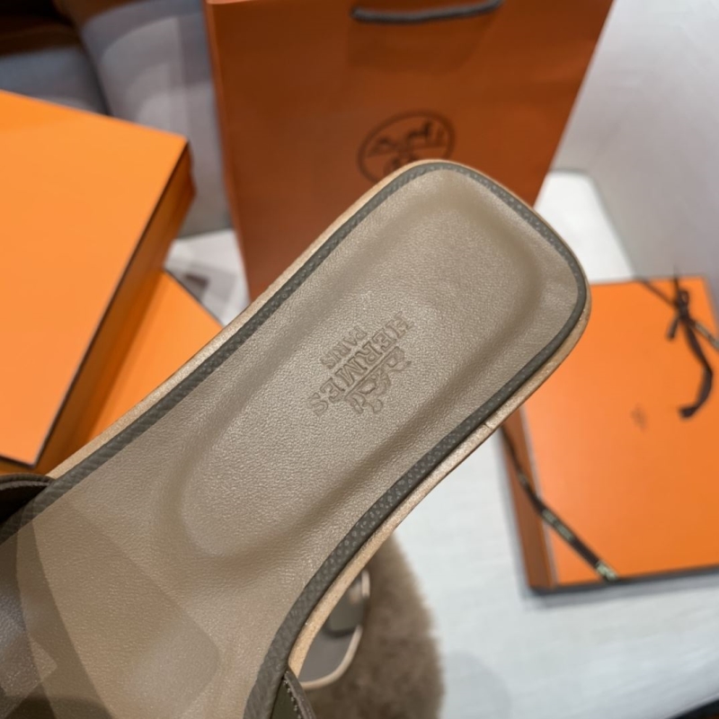 Hermes Slippers